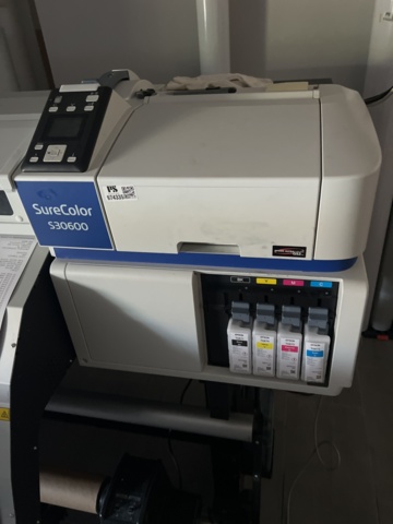 974335-3 Storformatskrivare Epson Surecolor S30600