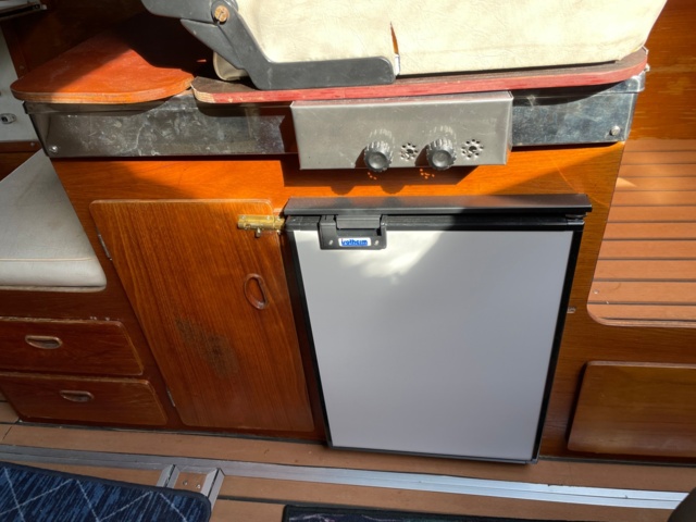 1041656-80 Windy 27 DC, - 1980 No. 153