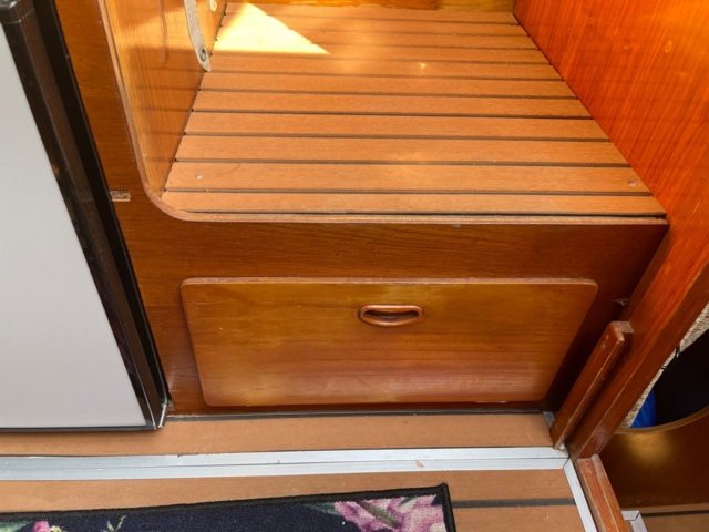 1041656-82 Windy 27 DC, - 1980 No. 153