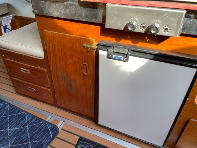 1041656-83 Windy 27 DC, - 1980 No. 153