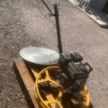 1041709-3 Petrol-powered concrete trowel with 800 mm scraper plate