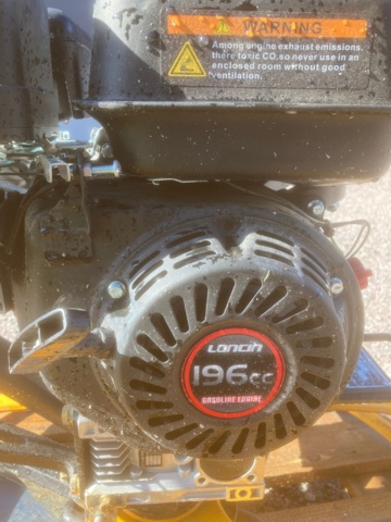 1041709-5 Petrol-powered concrete trowel with 800 mm scraper plate