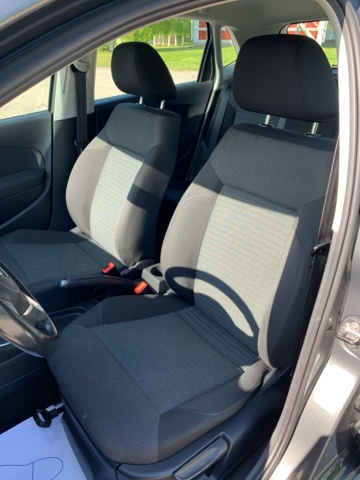 1041762-23 Volkswagen Polo 5-dörrar 1.6 TDI - 2011