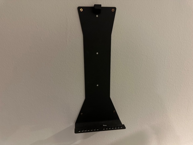 1041780-6 Sony PlayStation 5 & 2 controllers