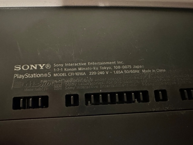 1041780-4 Sony PlayStation 5 & 2 controllers