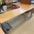 1023361-2 Raised and lowered corner desk, Kinnarps
