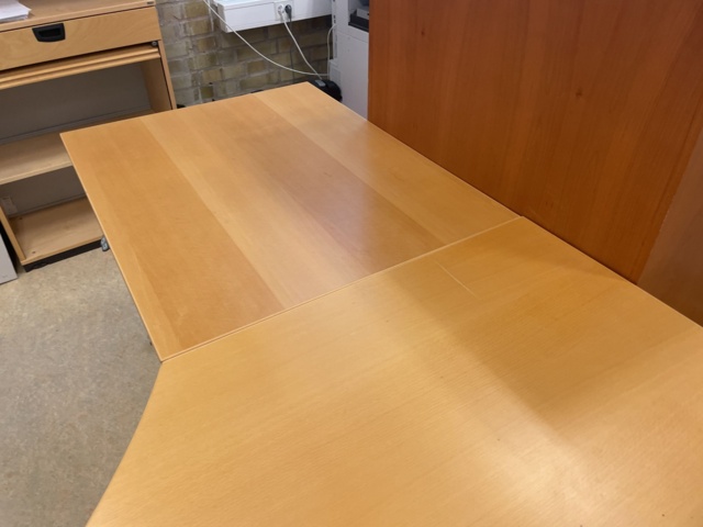 1023361-5 Raised and lowered corner desk, Kinnarps