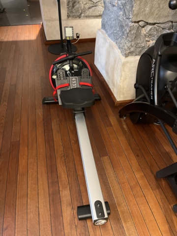 1038702-7 Life fitness rowing machine