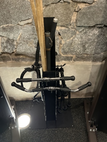 1038715-8 Cable machine Life fitness