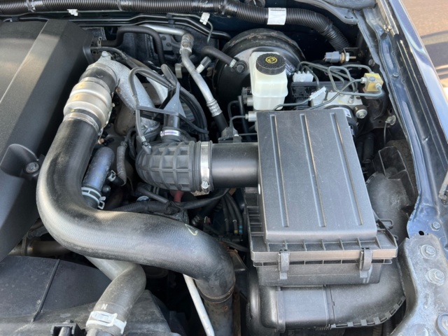 213405-24 Nissan Navara double cab 2.5 dCi 4x4 - 2010