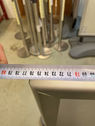 1041837-9 Street talker