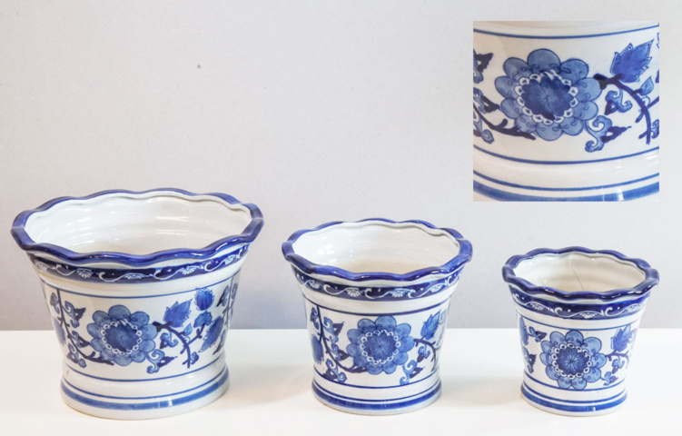 1041963-1 Hand painted porcelain pots 2-complete set