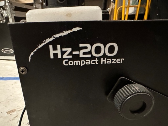 1013078-2 Smoke machine Compact Hazer HZ-200