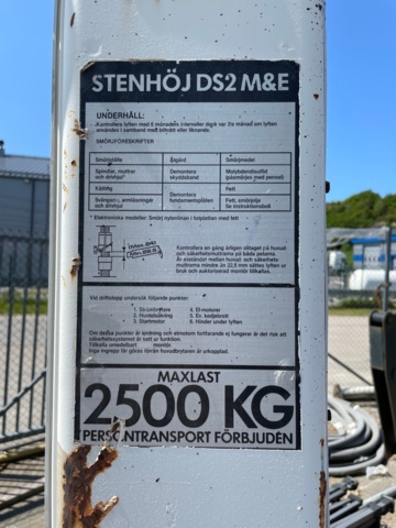 1042125-3 Two-pillar lift Stenhøj DS2 M&E