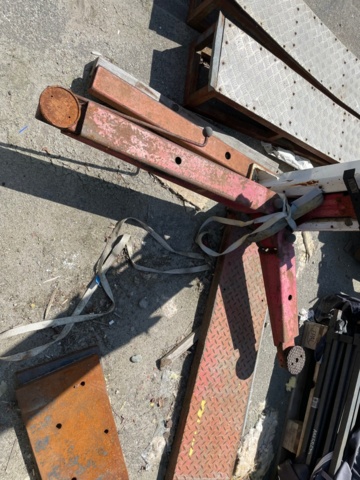 1042125-6 Two-pillar lift Stenhøj DS2 M&E