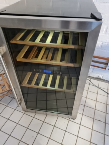 1042423-1 Hoover wine cooler