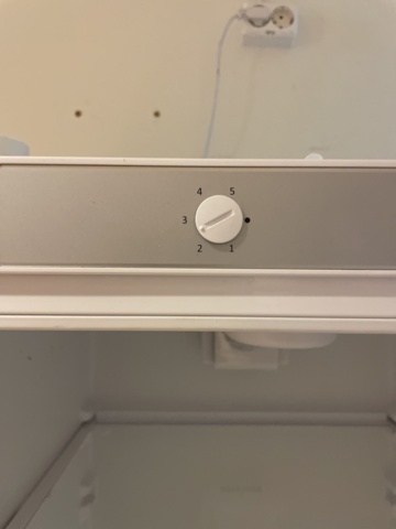 1042425-8 Refrigerator Vestfrost