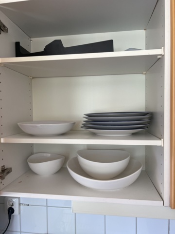 974390-2 Kitchen utensils, microwave, coffee machines etc