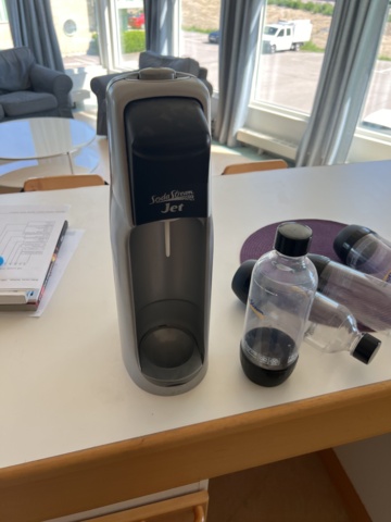 974390-11 Kitchen utensils, microwave, coffee machines etc