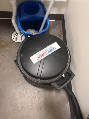 974399-3 Cleaning cupboard with equipment