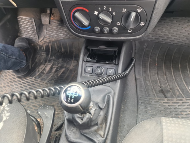 1042469-19 Opel Combo Van IP 1.6 CNG ecoFLEX - 2008