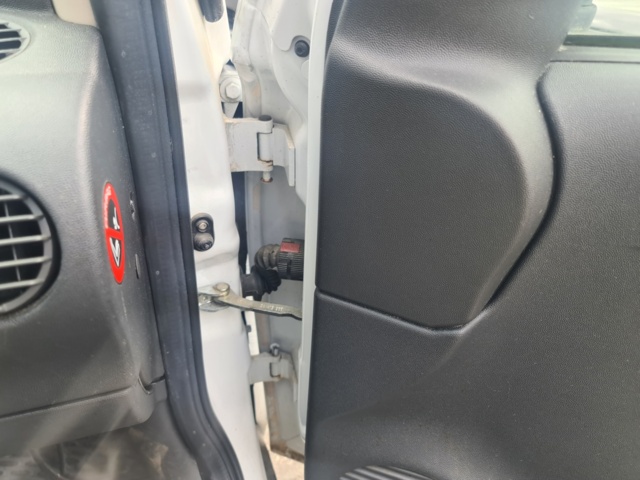 1042469-26 Opel Combo Van IP 1.6 CNG ecoFLEX - 2008