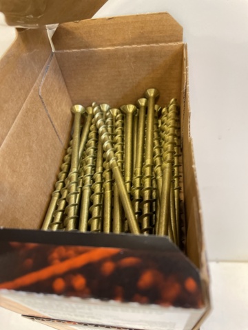 998626-17 Concrete screws