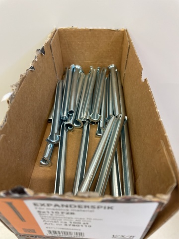 998629-4 Expander nail