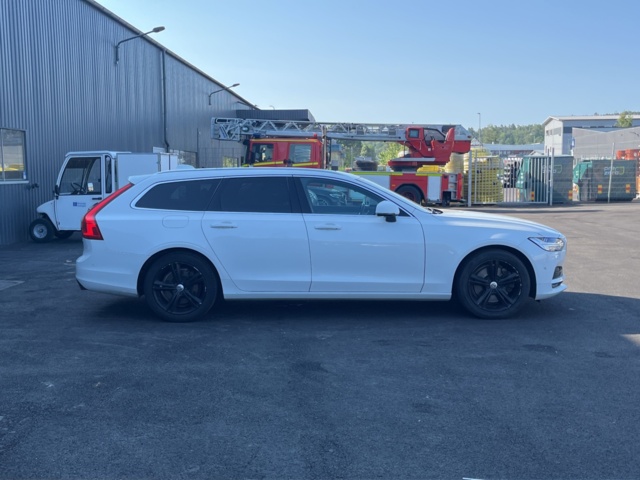 980521-4 Volvo V90 D3 - 2018
