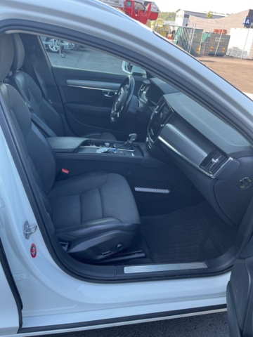 980521-26 Volvo V90 D3 - 2018
