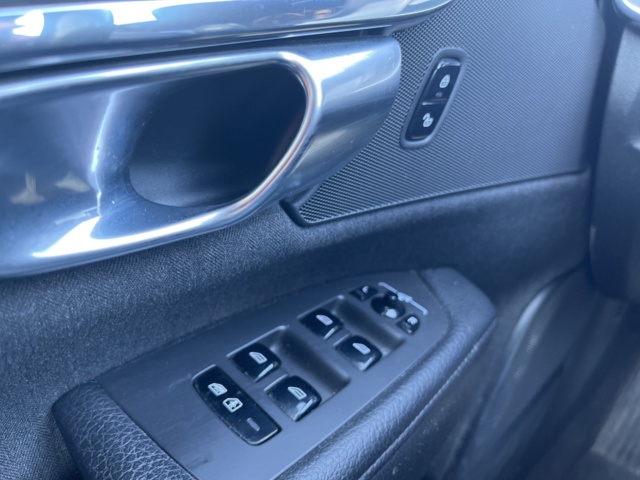 980521-40 Volvo V90 D3 - 2018