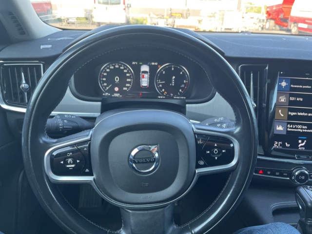 980521-41 Volvo V90 D3 - 2018
