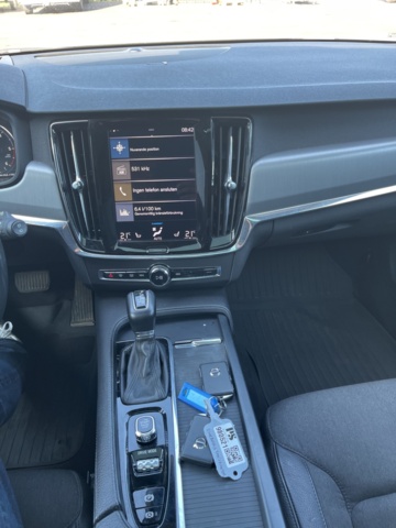 980521-43 Volvo V90 D3 - 2018