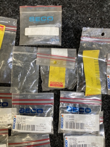 1042150-5 Assortment with indexable insert and screw Seco, Sandvik