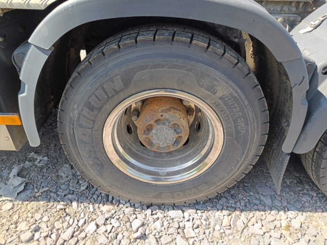 929262-10 Tractor Volvo FH16 660 6x4 -2006