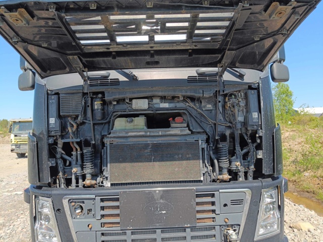 929262-26 Tractor Volvo FH16 660 6x4 -2006