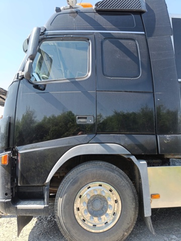929262-33 Tractor Volvo FH16 660 6x4 -2006