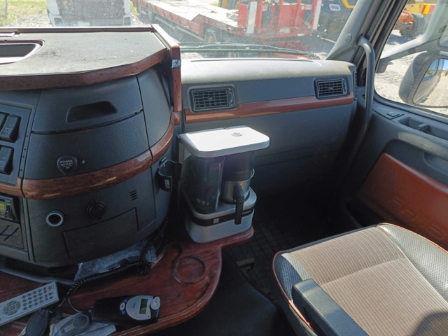 929262-84 Tractor Volvo FH16 660 6x4 -2006