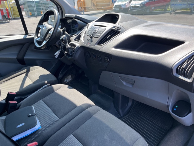 980523-29 Ford Transit Custom 270 2.2 TDCi Manual, 100hp, 2013