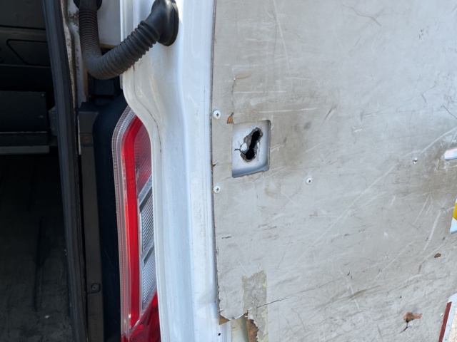 980523-38 Ford Transit Custom 270 2.2 TDCi Manual, 100hp, 2013