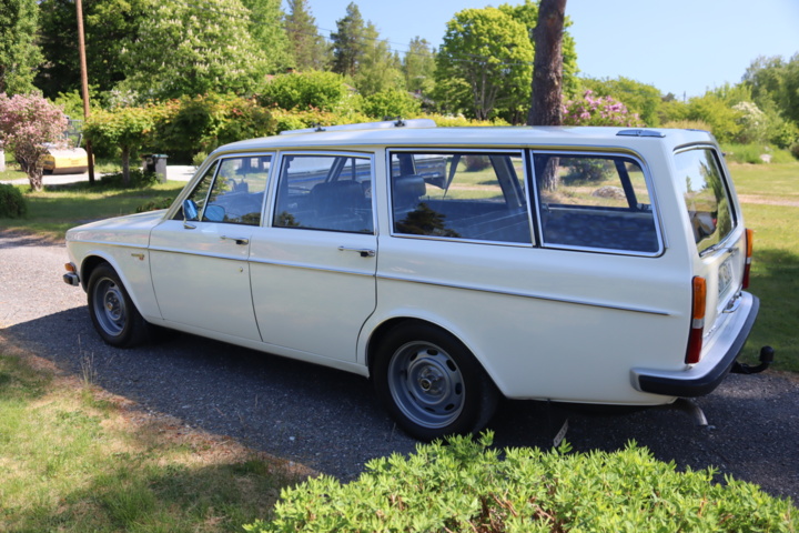 1043044-4 Volvo 145 2.2 liter B20, Manual - 1970