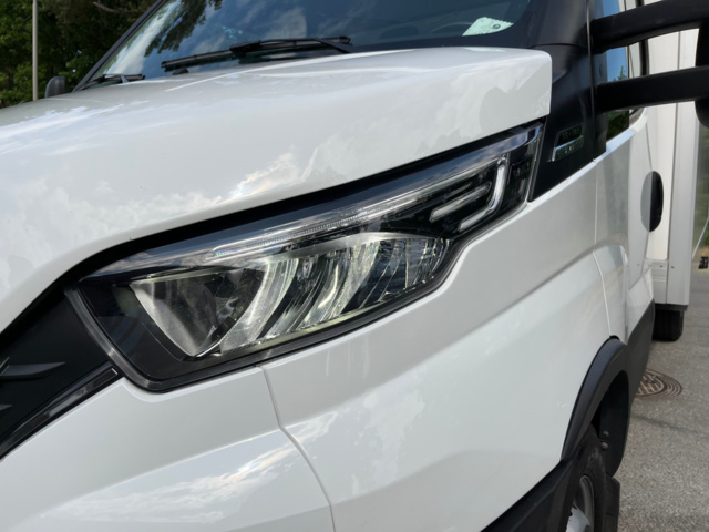 1041193-11 Iveco Daily 35-160 Chassis Cab 2.3 JTD Hi-Matic with tailgate facelift - 2021