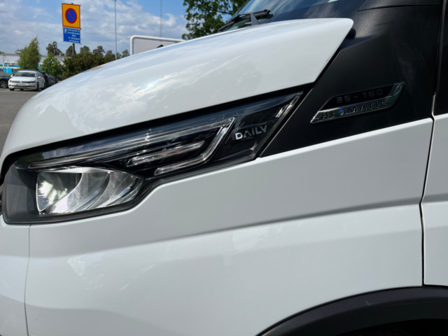 1041193-12 Iveco Daily 35-160 Chassis Cab 2.3 JTD Hi-Matic with tailgate facelift - 2021