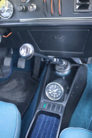 1043044-27 Volvo 145 2.2 liter B20, Manual - 1970