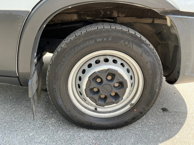 1041193-21 Iveco Daily 35-160 Chassis Cab 2.3 JTD Hi-Matic with tailgate facelift - 2021