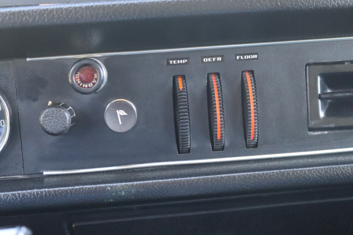 1043044-39 Volvo 145 2.2 liter B20, Manual - 1970