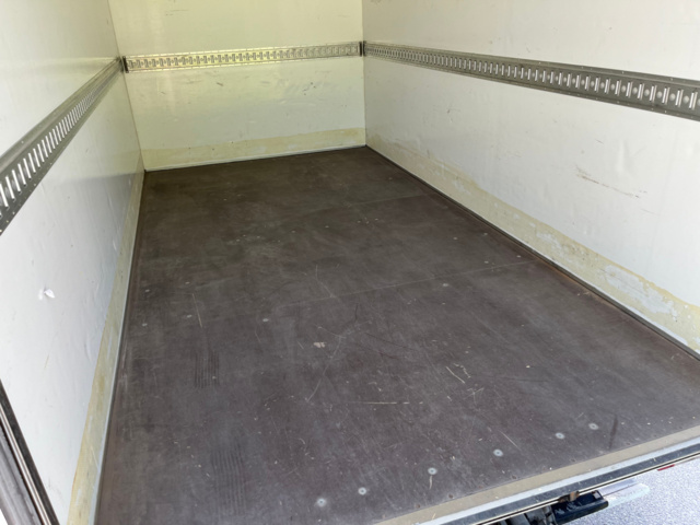 1041193-39 Iveco Daily 35-160 Chassis Cab 2.3 JTD Hi-Matic with tailgate facelift - 2021