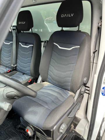 1041193-47 Iveco Daily 35-160 Chassis Cab 2.3 JTD Hi-Matic with tailgate facelift - 2021