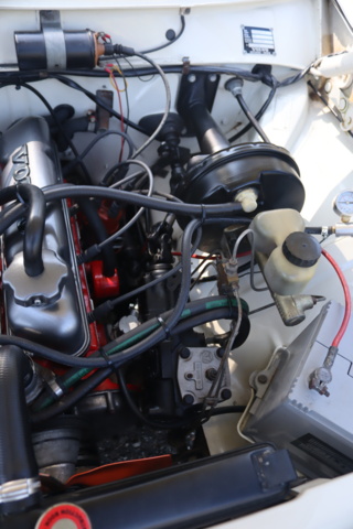 1043044-61 Volvo 145 2.2 liter B20, Manual - 1970