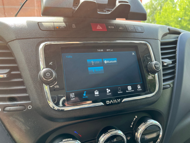 1041193-50 Iveco Daily 35-160 Chassis Cab 2.3 JTD Hi-Matic with tailgate facelift - 2021